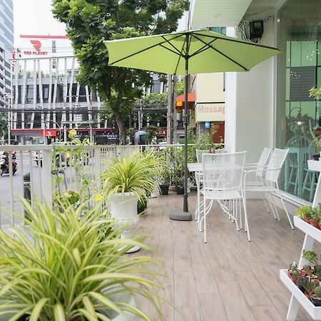 Mali @Silom Boutique Hotel バンコク都 エクステリア 写真